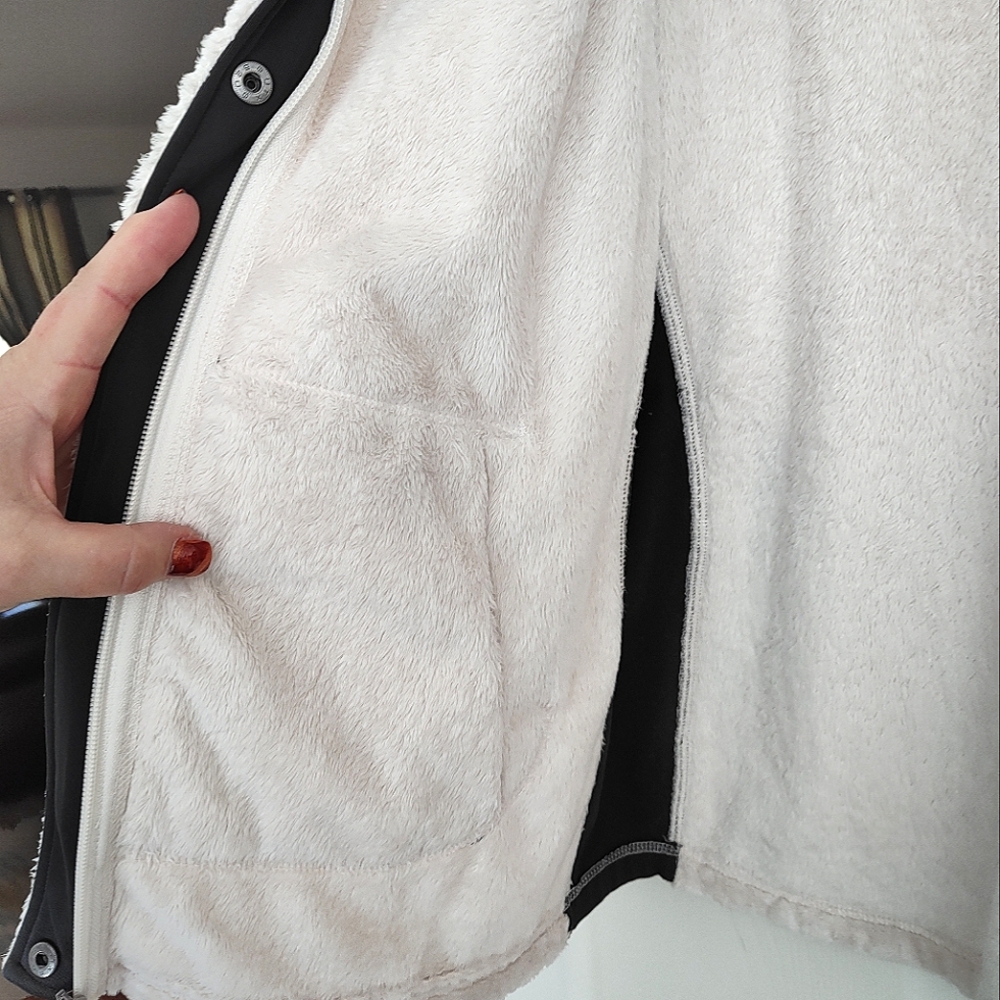 ~~REI🤍Floral Fleece~~ - Picture 3 of 8